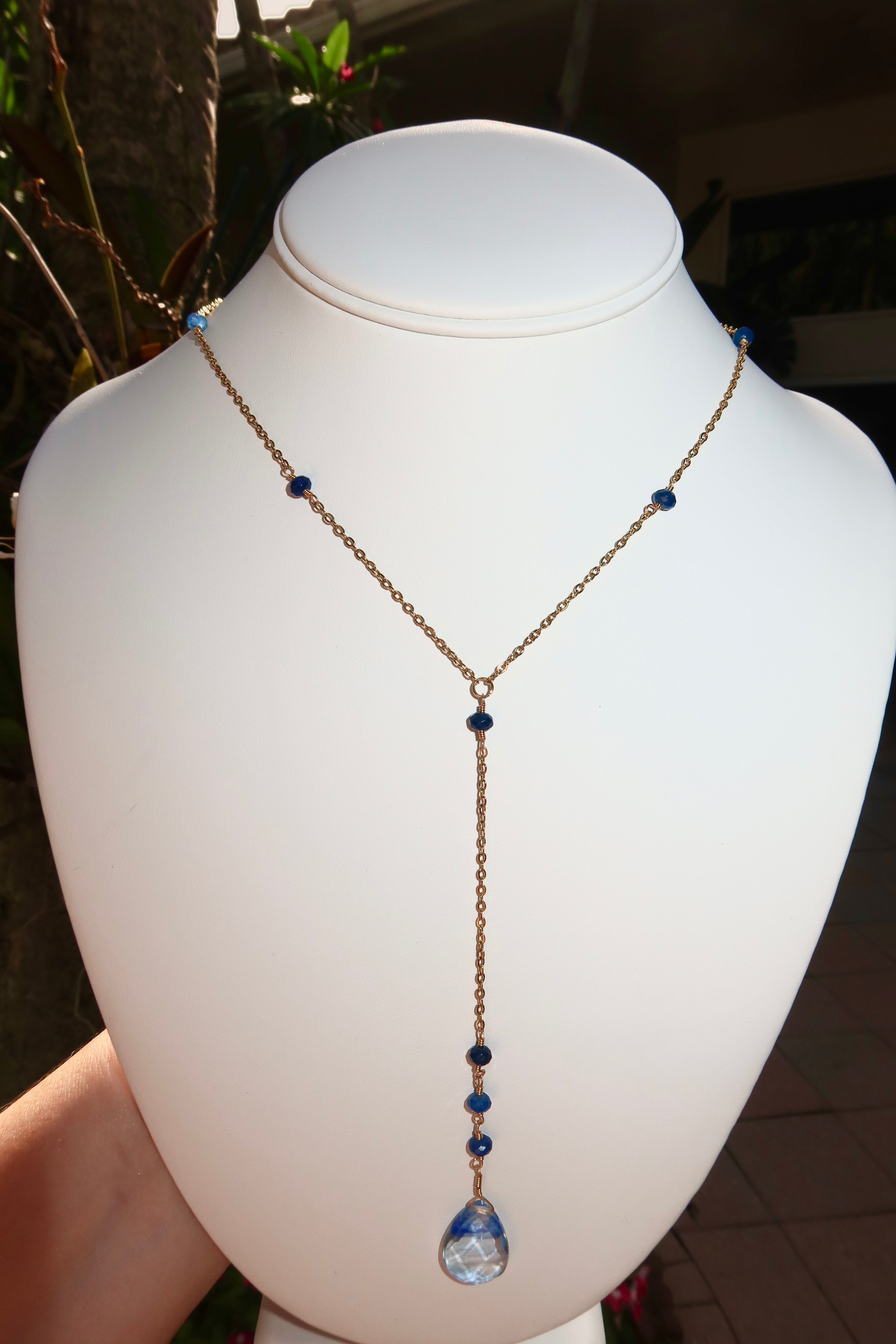 Shy Necklace