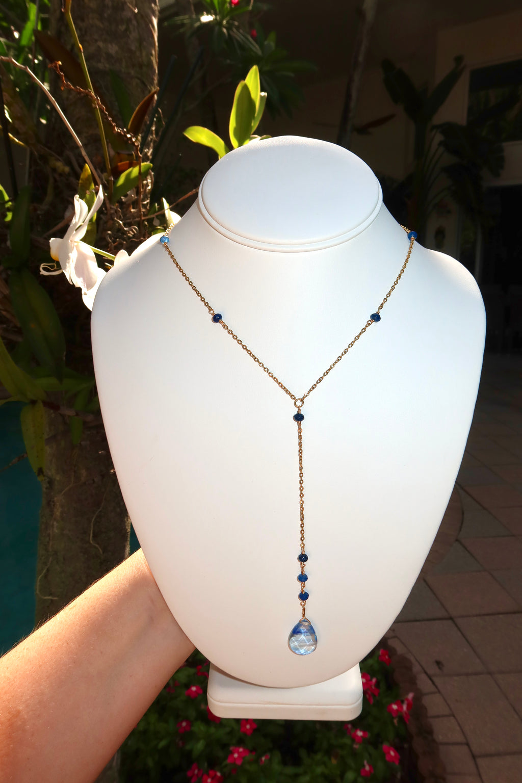 Shy Necklace