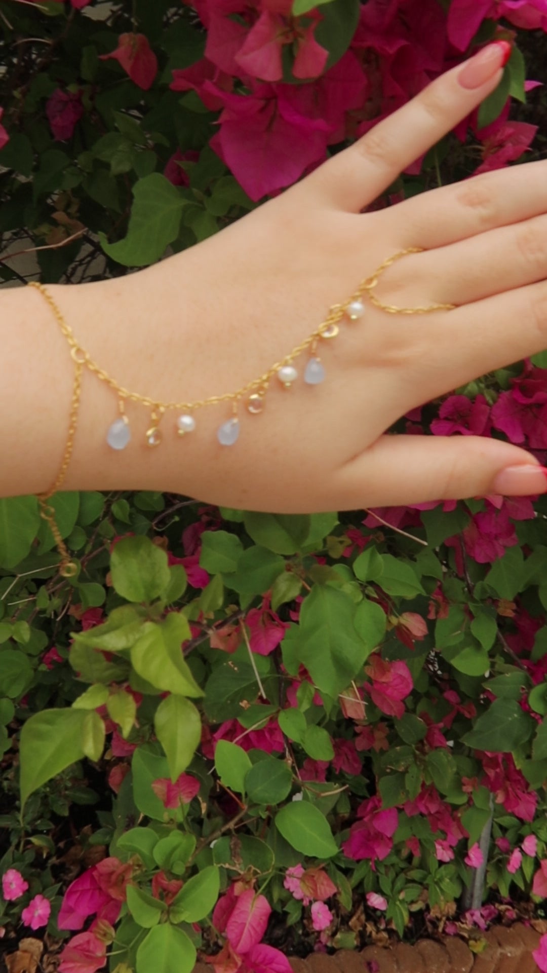 Drea Handchain